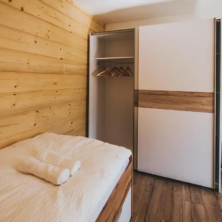 Apartament Florian *
